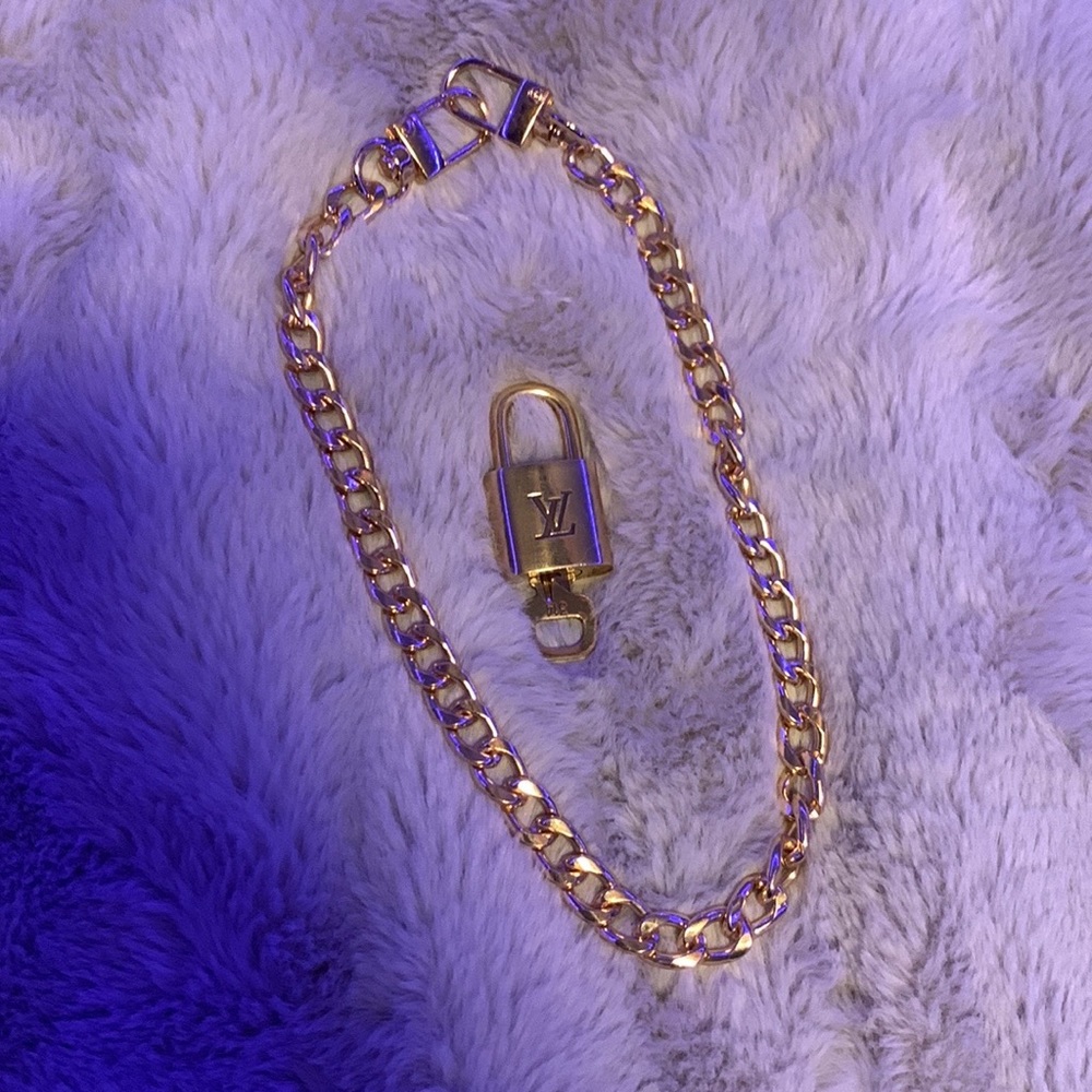 Louis Vuitton lock & key #314 Excellent condition